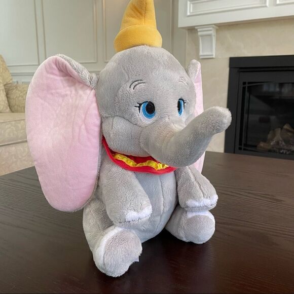 Walt Disney’s Dumbo Plush Toy Disney Japan in Good Condition Elephant Stuffy - Picture 1 of 5